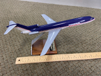 Photo: FedEx, Boeing 727-200